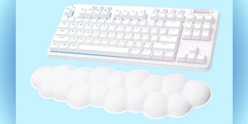 best tkl wireless gaming keyboard with palm rest